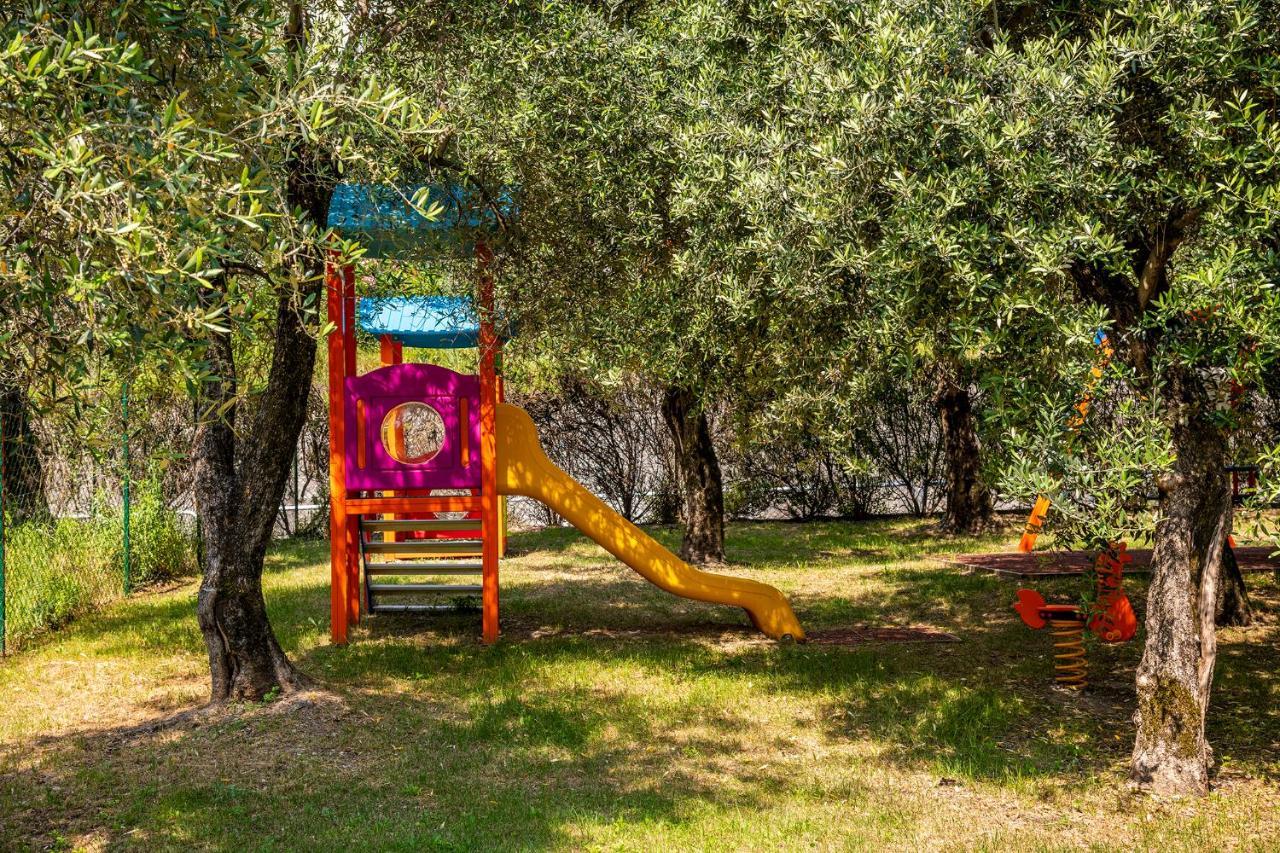 Camping Park Garda Limone sul Garda Exterior foto