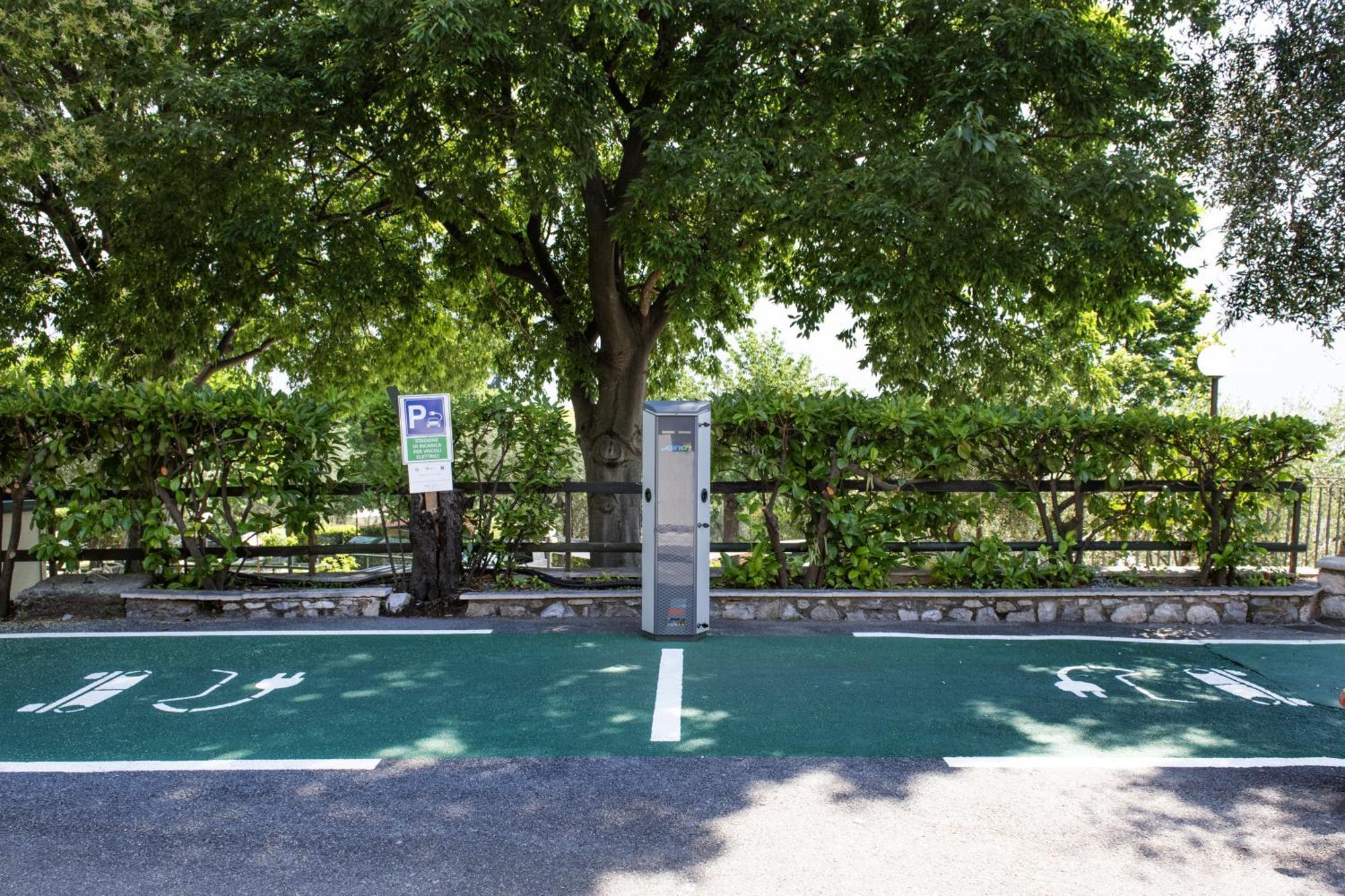 Camping Park Garda Limone sul Garda Exterior foto