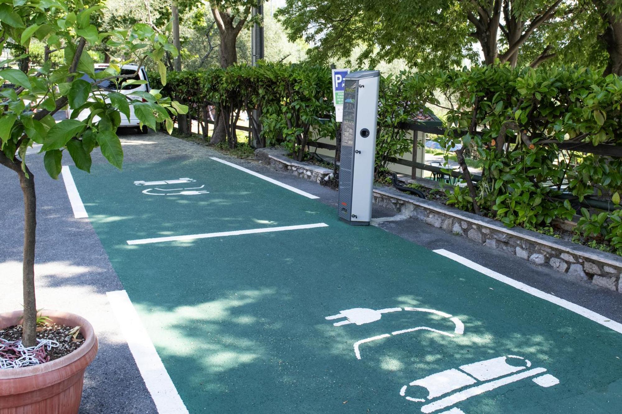 Camping Park Garda Limone sul Garda Exterior foto