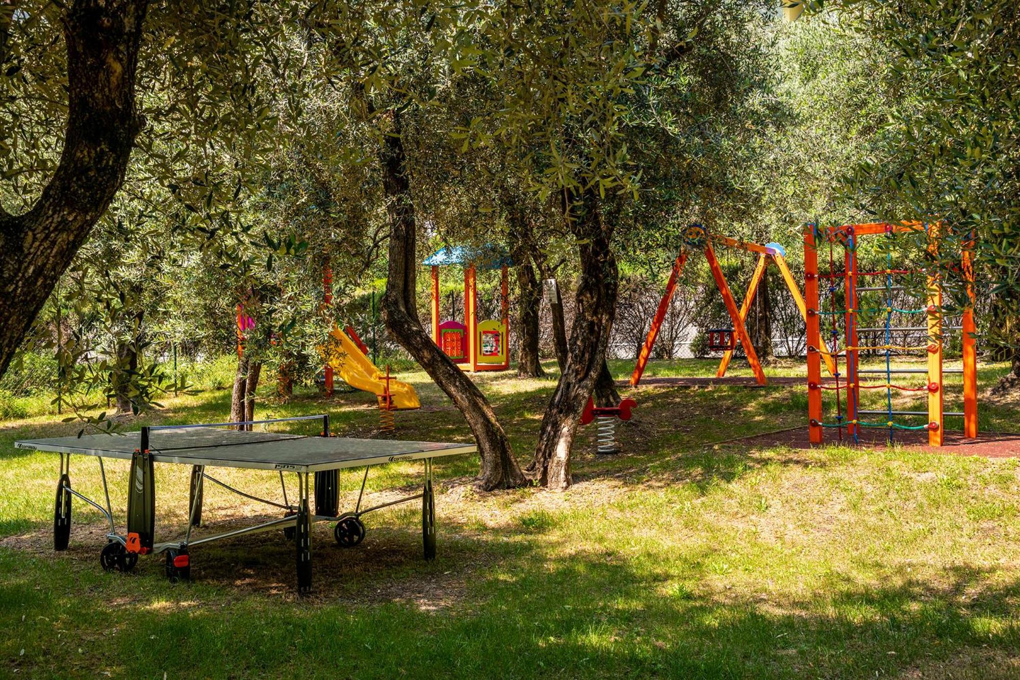 Camping Park Garda Limone sul Garda Exterior foto