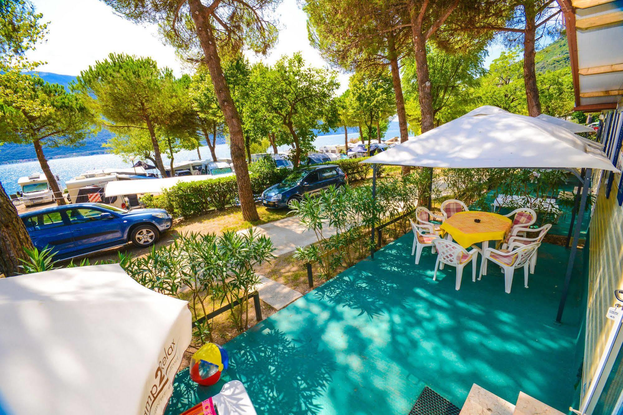Camping Park Garda Limone sul Garda Exterior foto