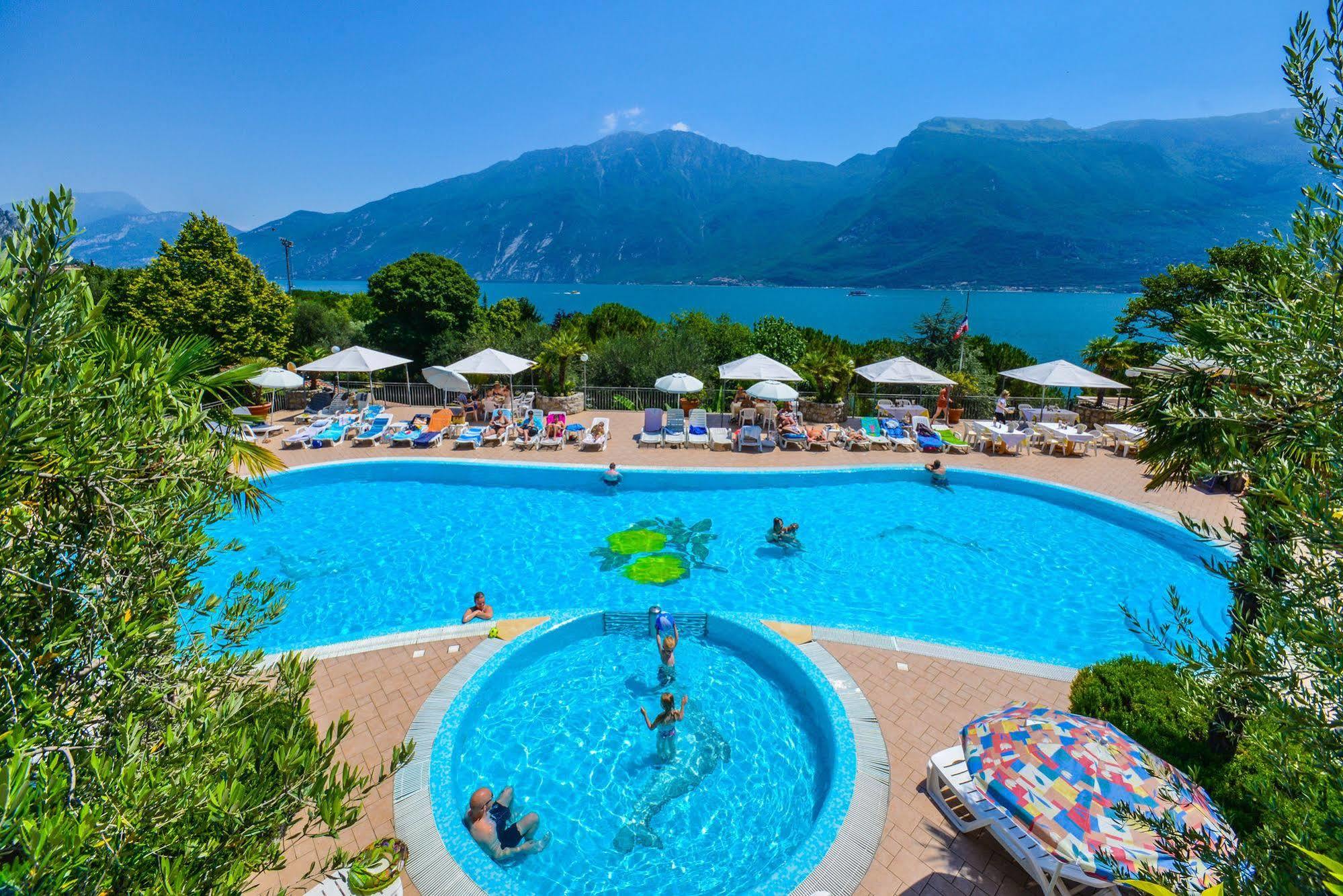 Camping Park Garda Limone sul Garda Exterior foto